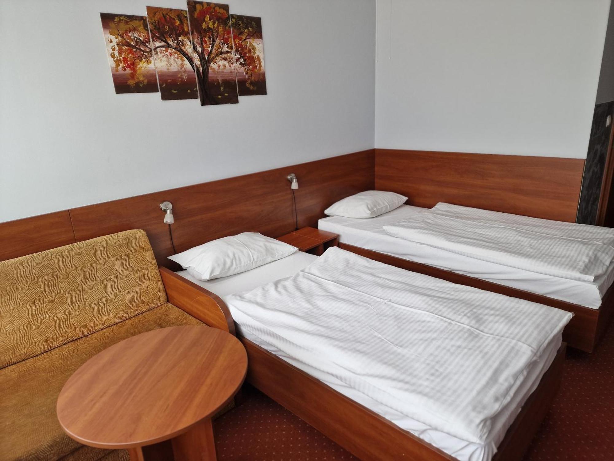 Hotel Podroznik Koszuty Eksteriør bilde