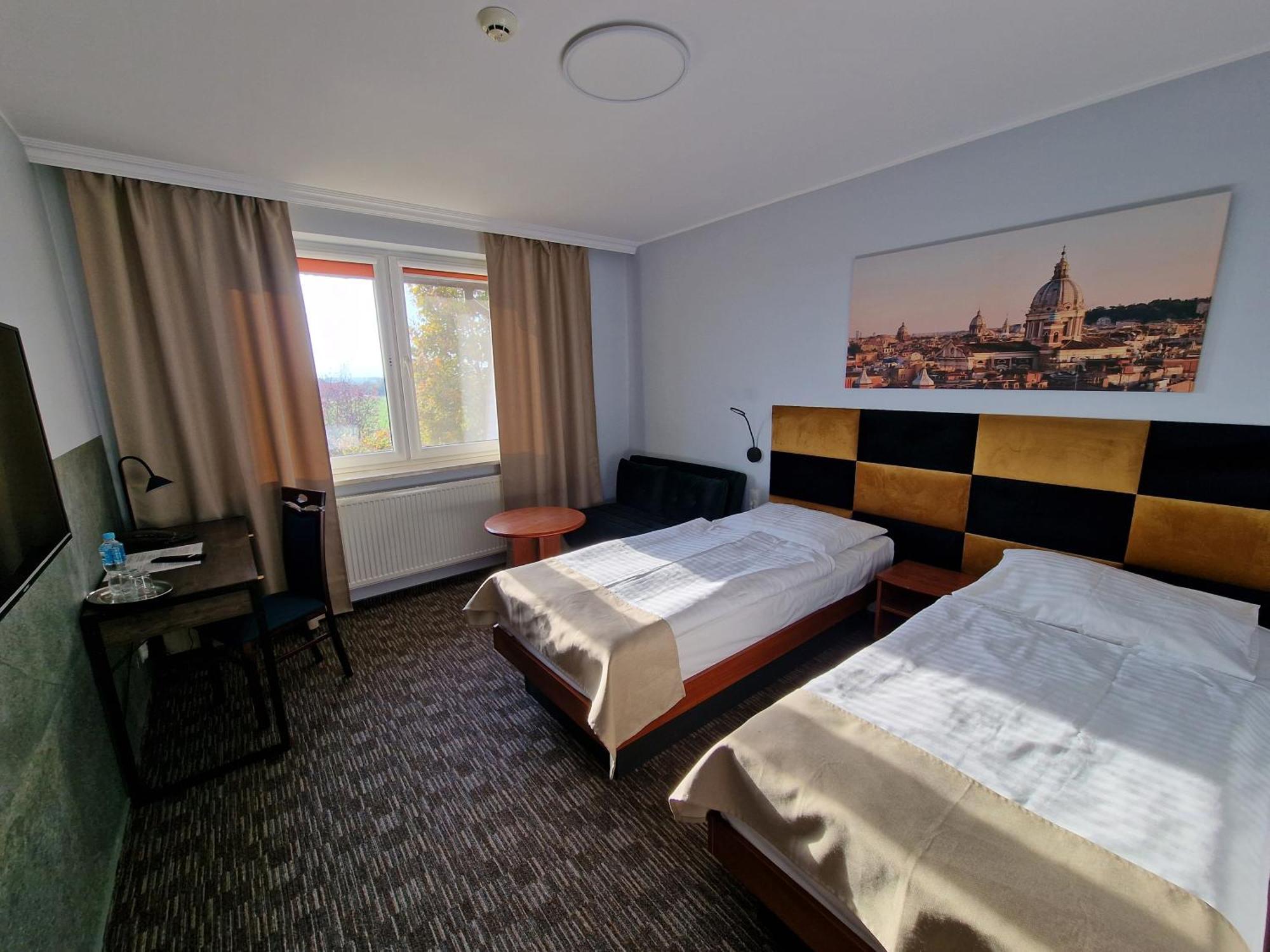 Hotel Podroznik Koszuty Eksteriør bilde