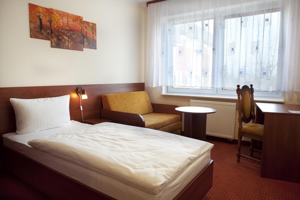 Hotel Podroznik Koszuty Eksteriør bilde