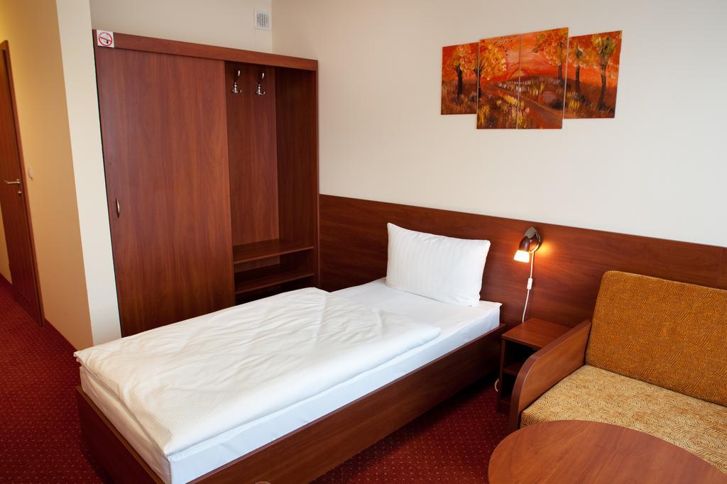 Hotel Podroznik Koszuty Eksteriør bilde